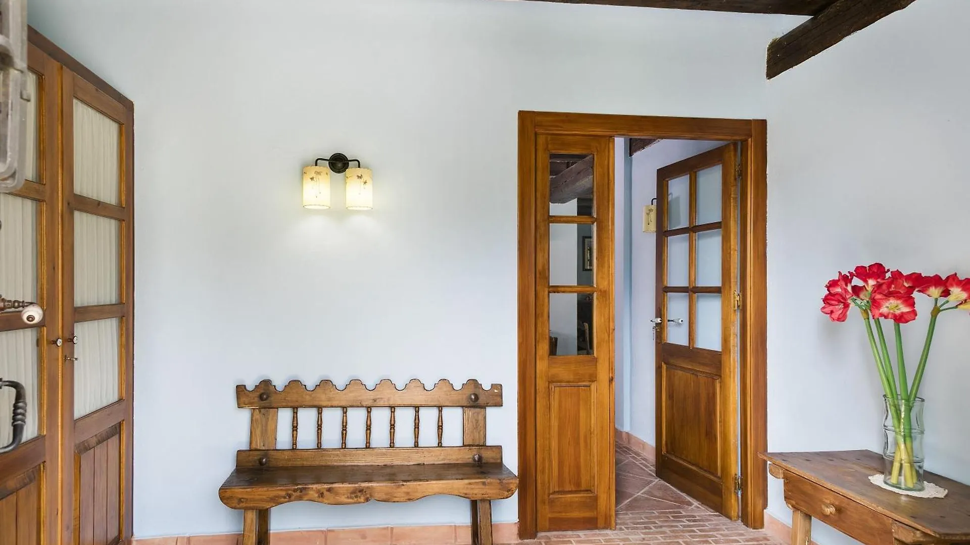 Desconexión entre olivos centenarios Villa Vélez Blanco